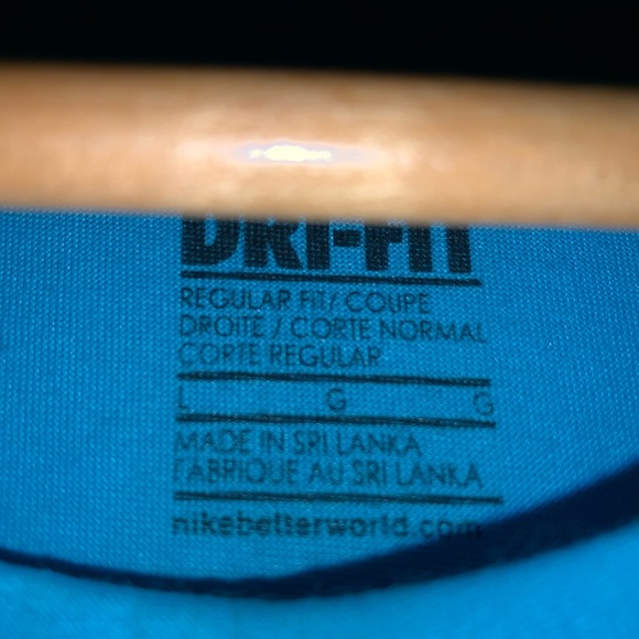 Nike Muscle Tee - Picture 3 of 3